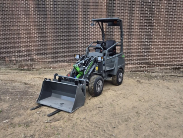 Preview: Elektro Hoflader L1580e mit Schaufel